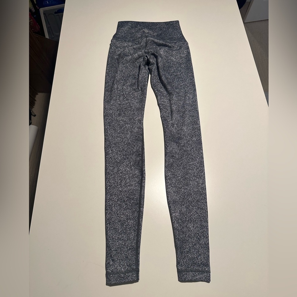 lulu lemon long leggings size 4 - Picture 2 of 6